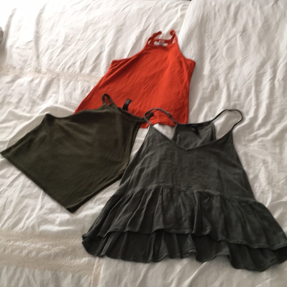 Bundle of 3 crop tops